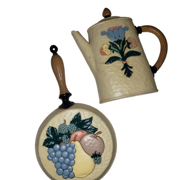 Home Interiors Other - Home Interior 2 piece Wall Hanging Set Coffee Pot and Skillet Vintage 1995 Decor